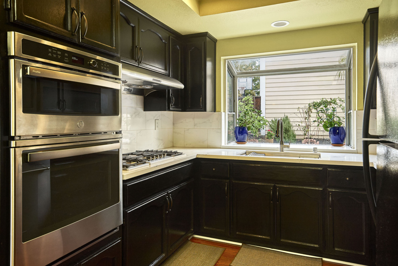 1180 Mountain Quail Circle - Kitchen
