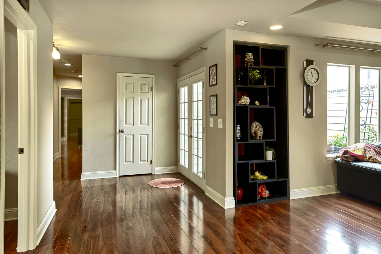 1180 Mountain Quail Circle - Open Living Area with Built-in Cabinet