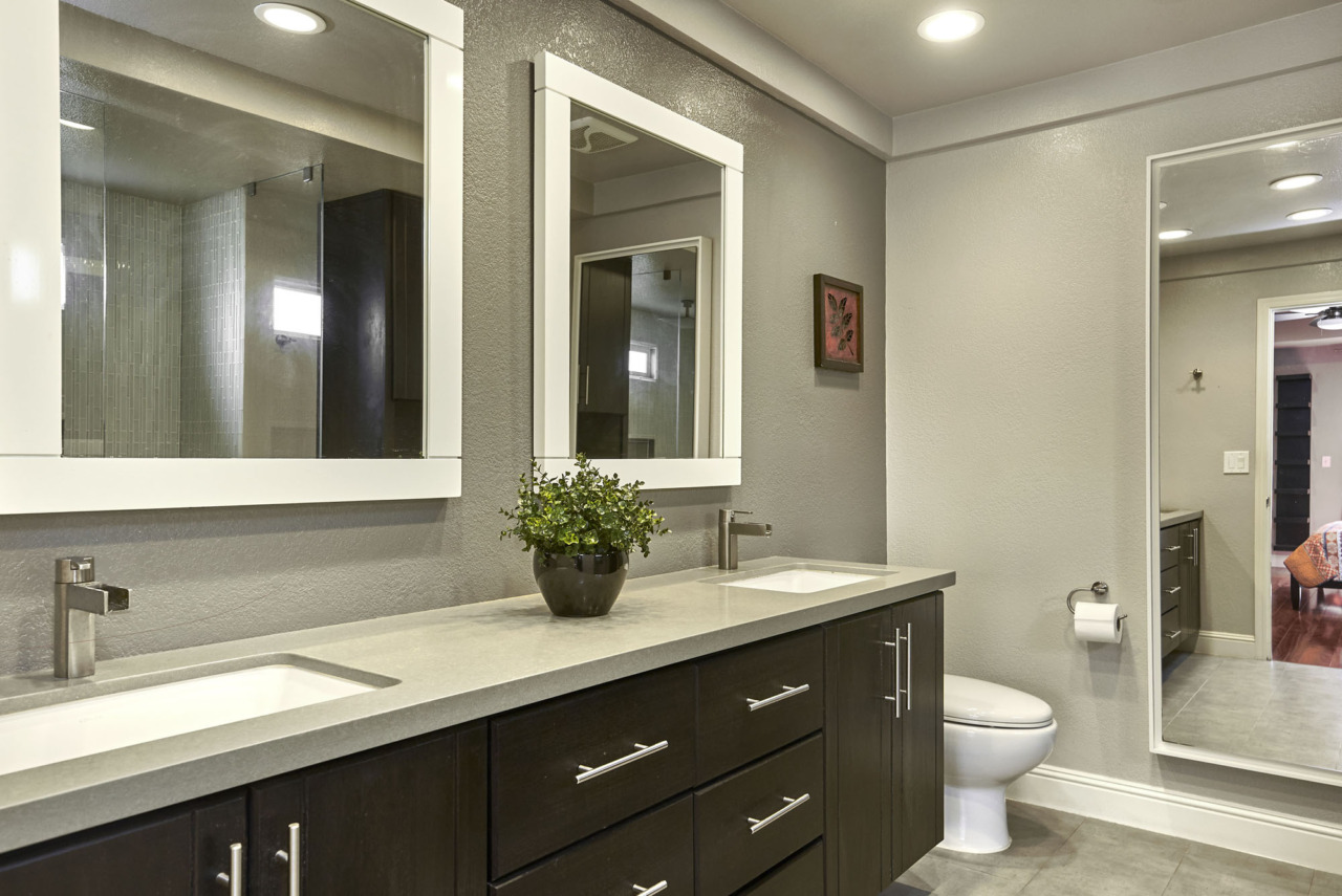1180 Mountain Quail Circle - Full View of Large Bathroom