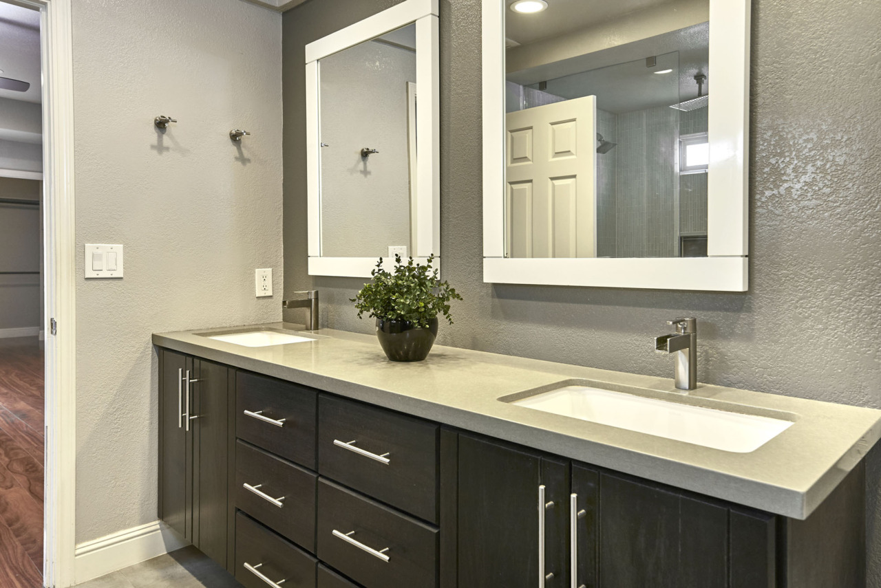 1180 Mountain Quail Circle - Double Sink in Bathroom