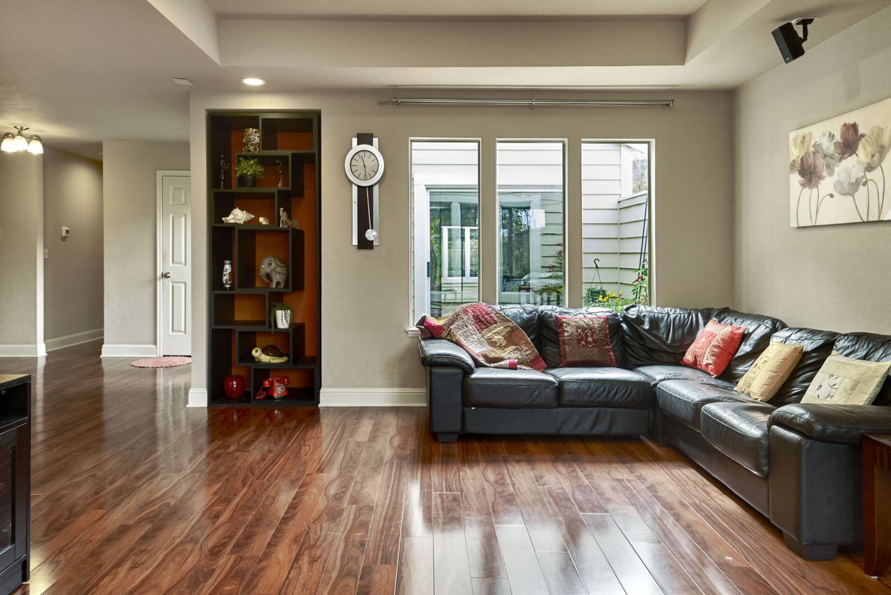 1180 Mountain Quail Circle - Living Room
