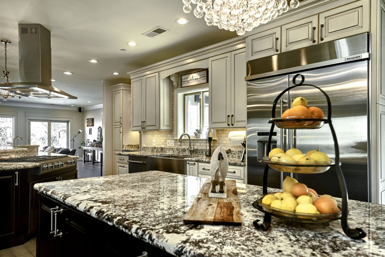 21290 Cinnabar Hills Road, kitchen appliances and countertops from different angle