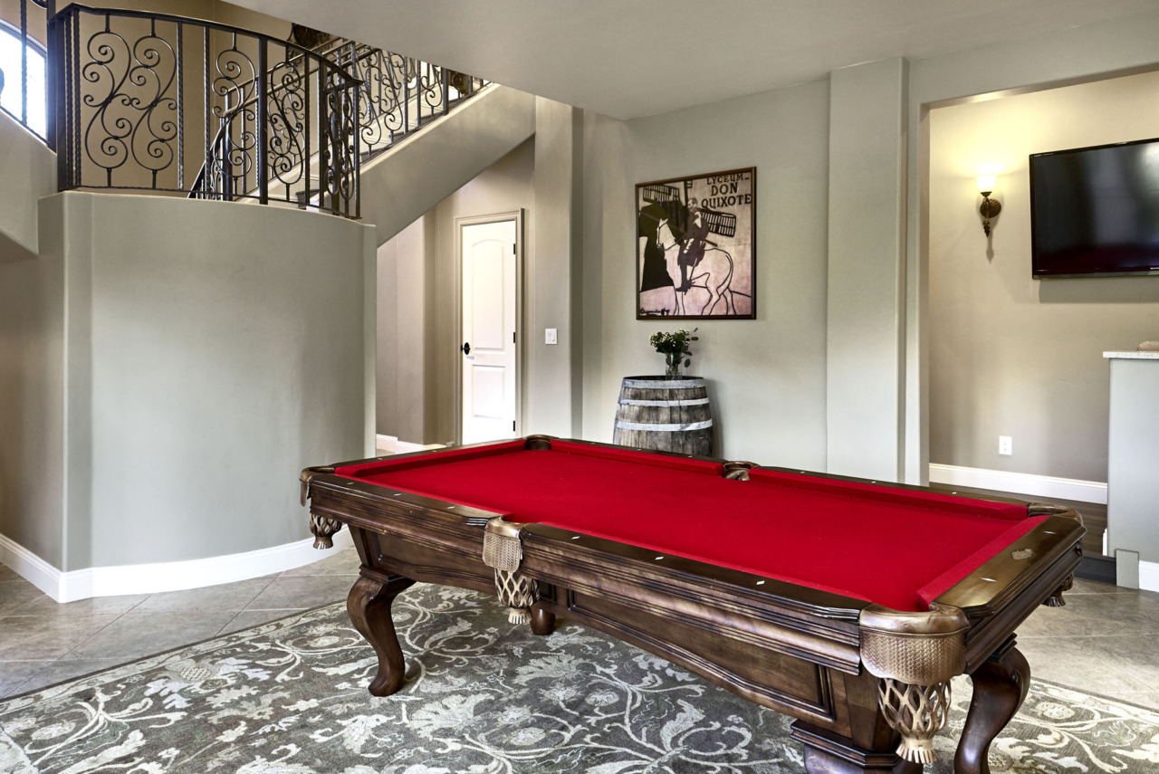 21290 Cinnabar Hills Road, pool table from different angle