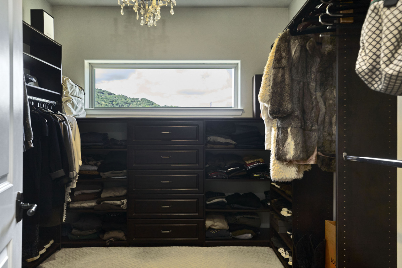 21290 Cinnabar Hills Road, master closet with picture window