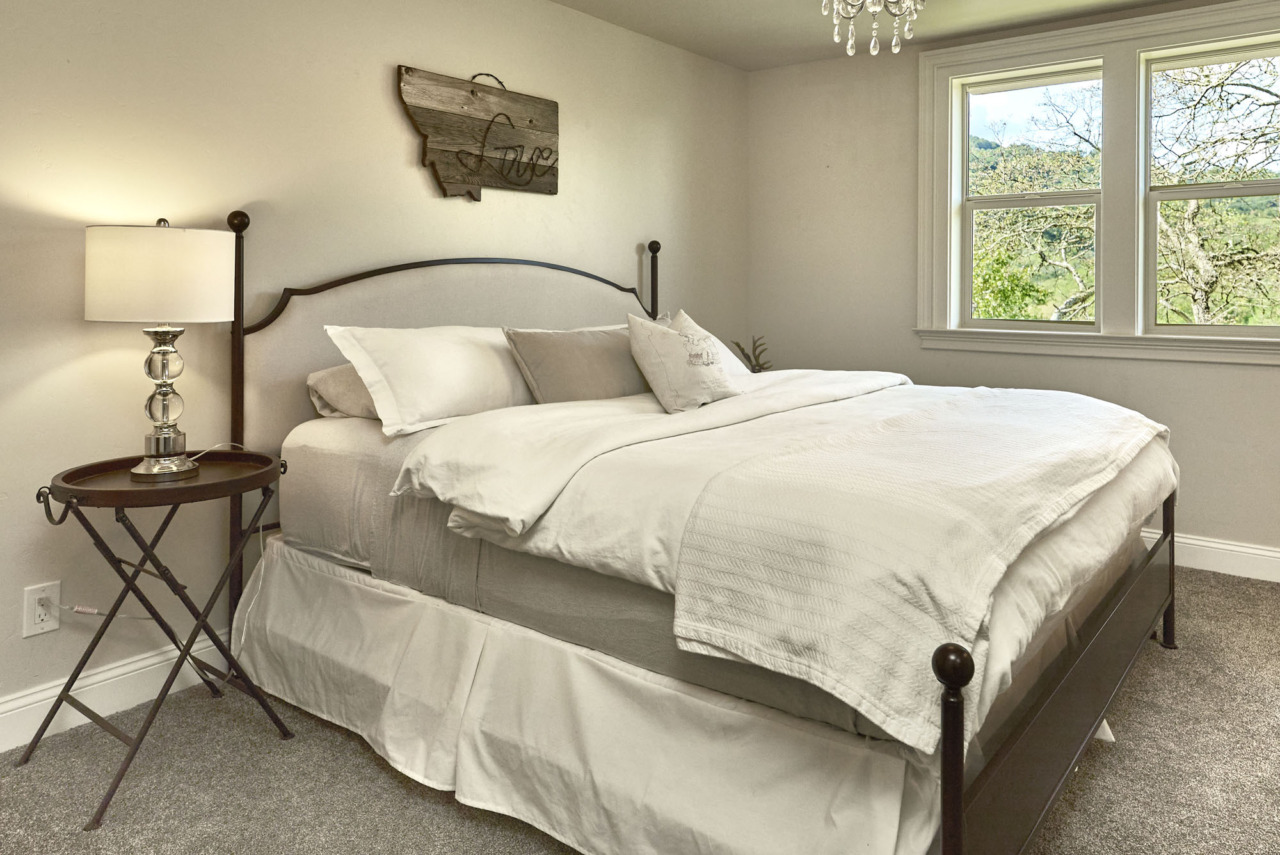 21290 Cinnabar Hills Road, additional bedroom with view