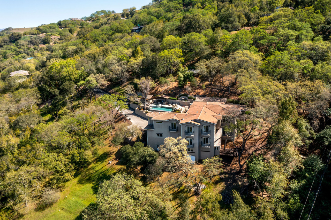 21290 Cinnabar Hills Road, aerial view, side