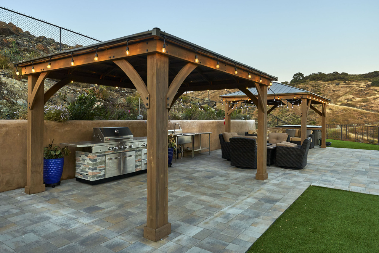 20601 Via Santa Teresa, upper level patio covered barbecue and outdoor seating area