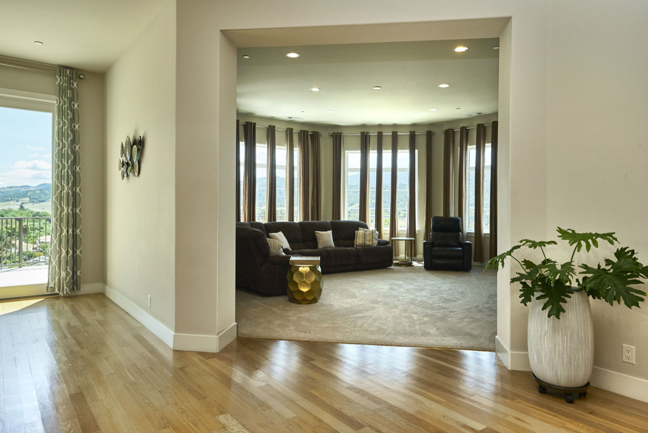 20601 Via Santa Teresa, upper level living room with view