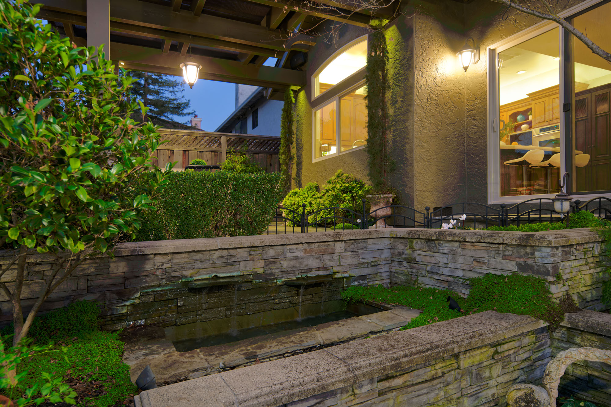 V10 A7R08116127 Kendal Court 2 (15)